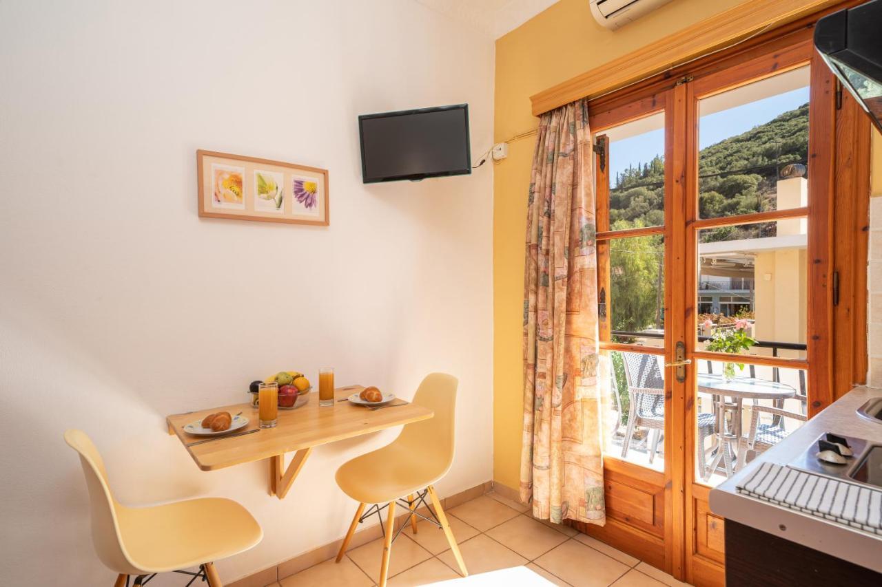 Alexatos Studios & Apartments Agia Efimia Zewnętrze zdjęcie