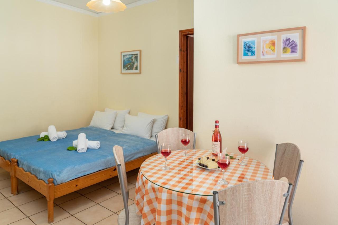 Alexatos Studios & Apartments Agia Efimia Zewnętrze zdjęcie