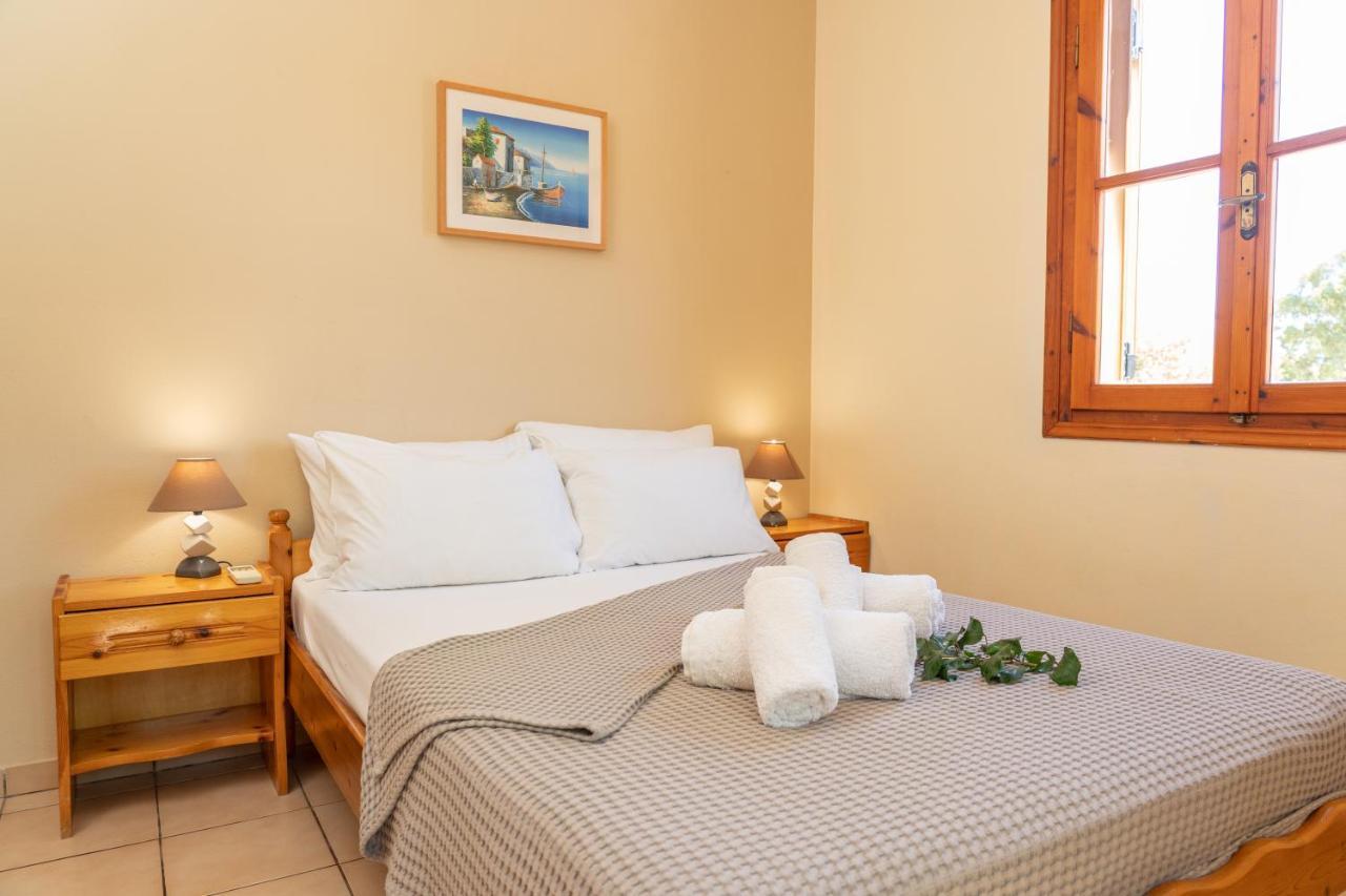 Alexatos Studios & Apartments Agia Efimia Zewnętrze zdjęcie